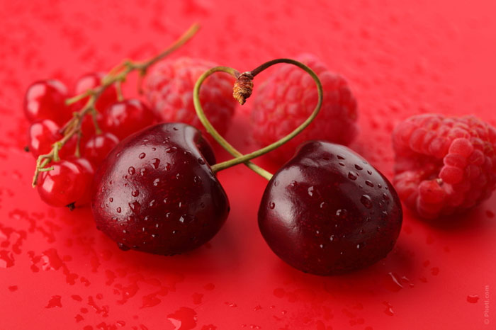 700-berries-food-eat-nutrition-diet-healthy-cranberry-strawberry-raspberry-cherry.jpg