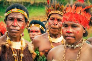 depositphotos_112393374-stock-photo-posing-native-women-in-papua